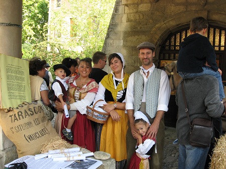 devant la chapelle Notre Dame Fête du patrimoine 2008